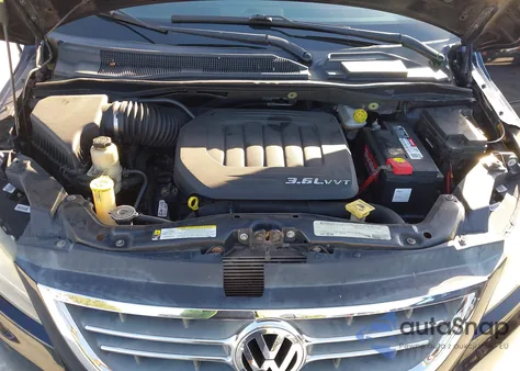 2011 Volkswagen Routan Se z USA, uszkodzony, nr VIN 2V4RW3DG5BR668194